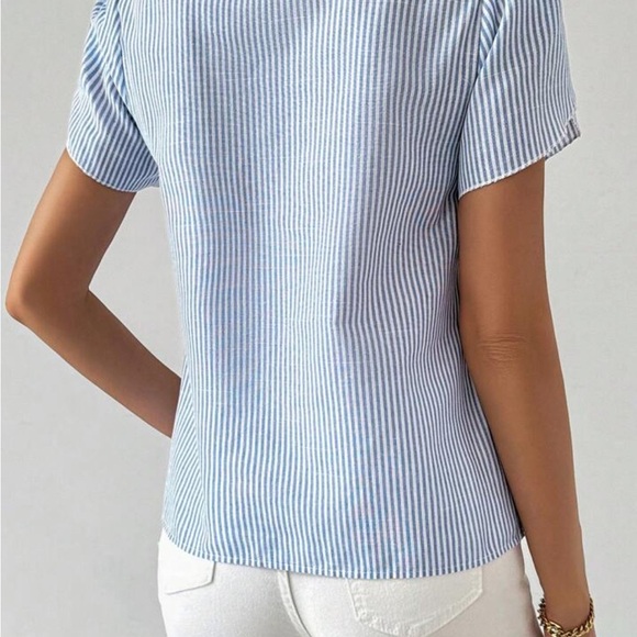 EMERY ROSE Blue & White Striped V-Neck Ruffle Sleeve Women's Blouse - Picture 2 of 9